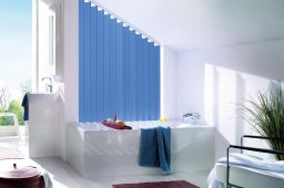 Vertikaljalousien Jalousien unterschiedliche Stoff-, Folien-, PVC- oder Aluminiumlamellen - entsprechend den unterschiedlichen Anforderungen, Richtlinien, Normen, Verordnungen und Gesetzen